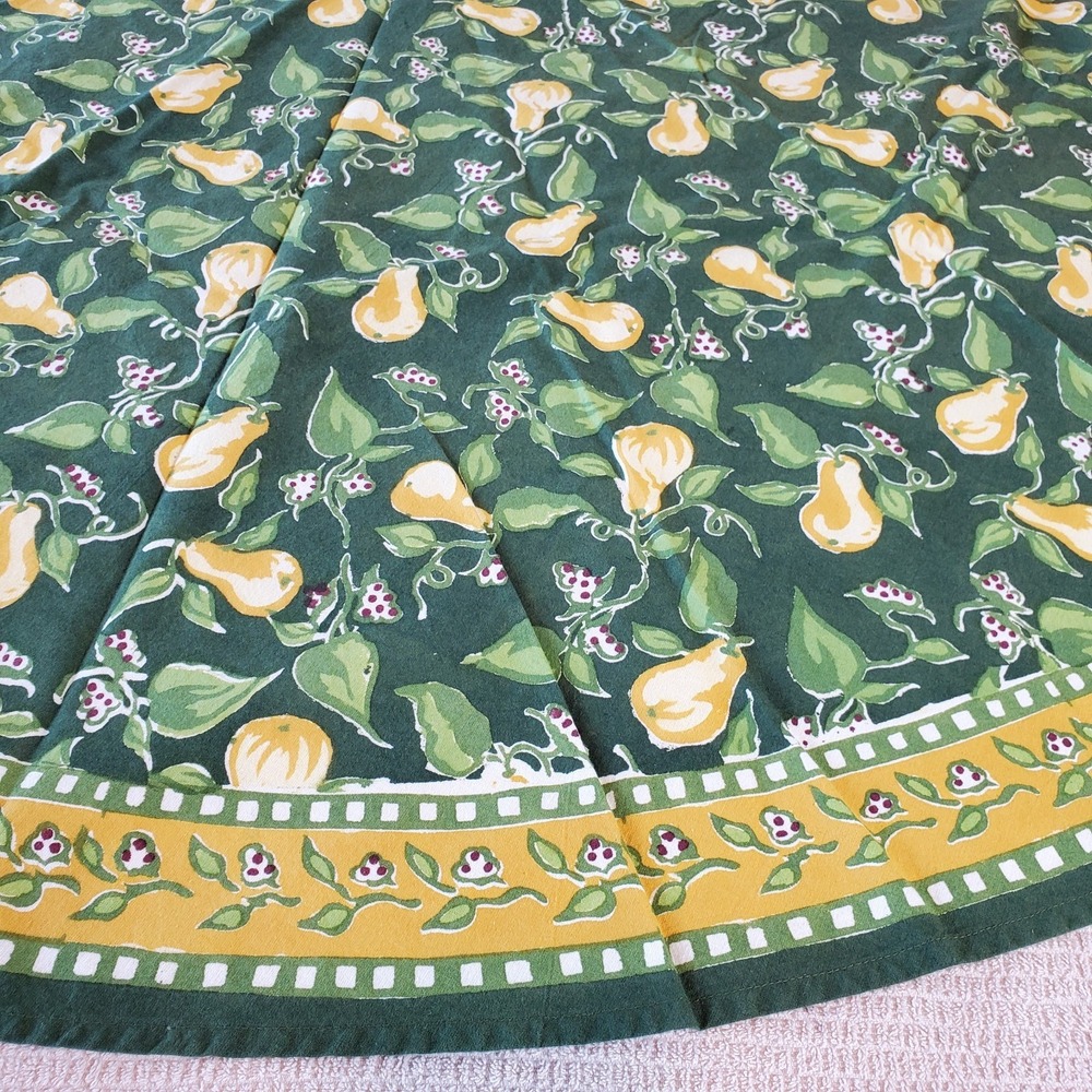 Pomegranate Tablecloth 100% Cotton Green With Yellow Pears 68" & Napkins (3)